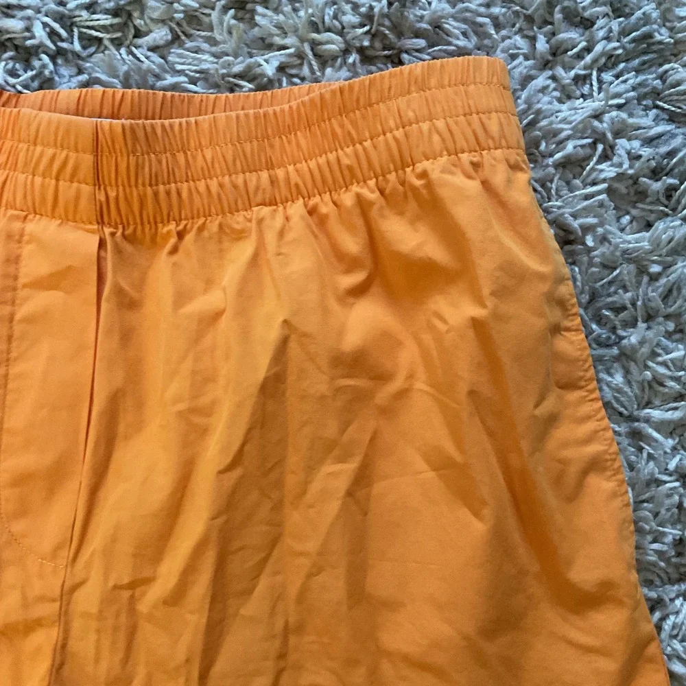 Babaton Women Orange Elastic Waist Athletic Shorts Size M 2291
